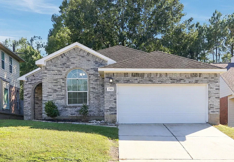 2309 Highland Crossing Dr