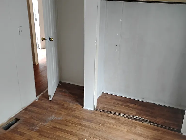 106 Bell St — Photo 4