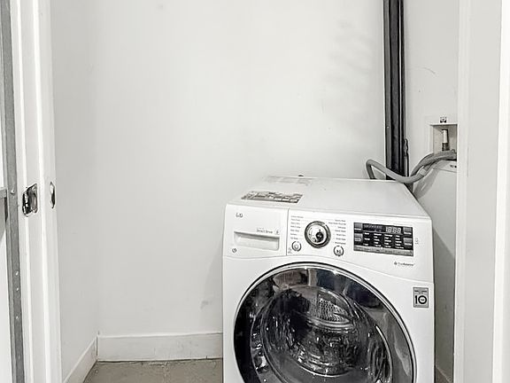 4th image of 1467 Jefferson Ave #1C
