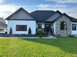 15209 Heritage Dr, Clayton, NY 13624