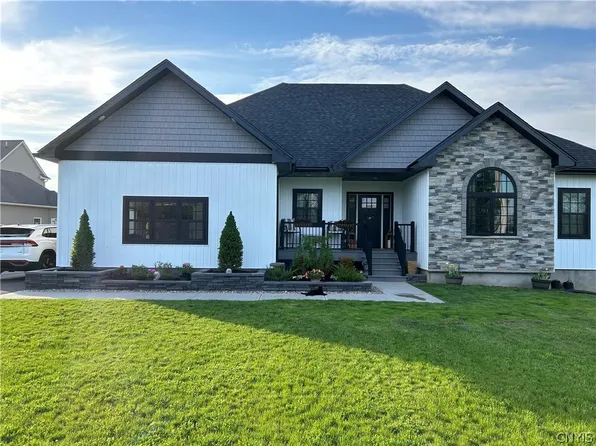 15209 Heritage Dr, Clayton, NY 13624