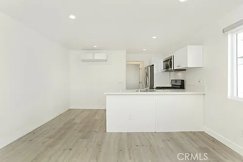 6745 Laurel Canyon Blvd #206 Photo 1