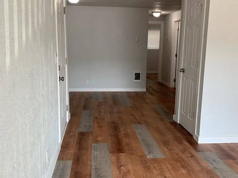 142 Jefferson St — Photo 19