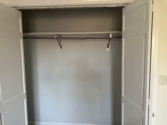 4th image of 61 Fairfield Pl