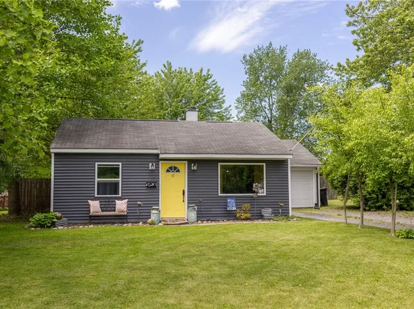 17 Amherst Rd, Waterloo, NY 13165