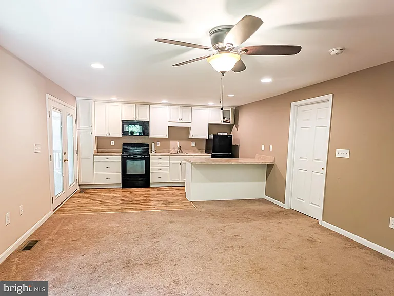 5115 Irving St #2 — Photo 3