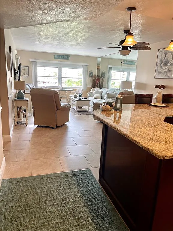 2 bed, 2.0 bath, 970 sqft, $3,500 — Photo 3