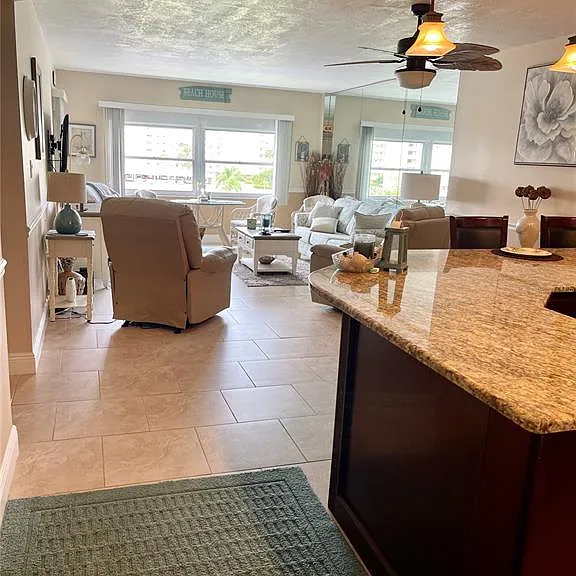 4650 Cove Cir #402 — Photo 3