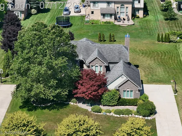7255 Stonebrook Dr, Canton, MI 48187