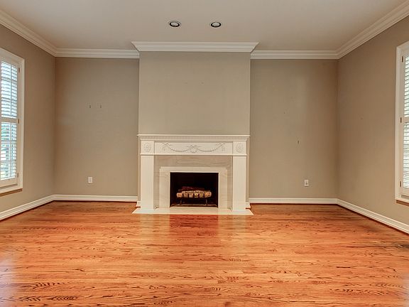 4th image of 4100 Clarke Ave