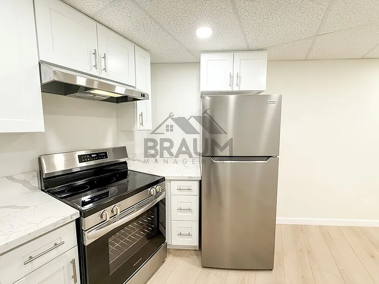 11459 COLLINS ST. — Photo 17