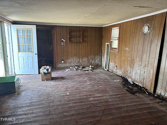 5th image of 4410 Cherokee Rd