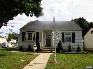 31 Penobscot St, Clifton, NJ 07013