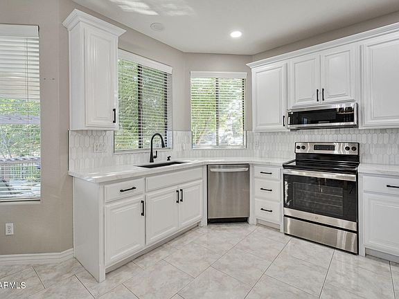 4th image of 155 N BROOKSIDE Street