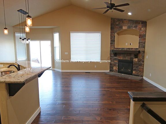 2nd image of 2420 Field Stone Way