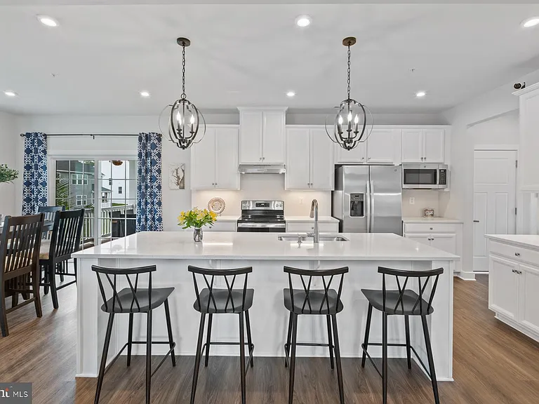 8378 Legacy Cir — Photo 14