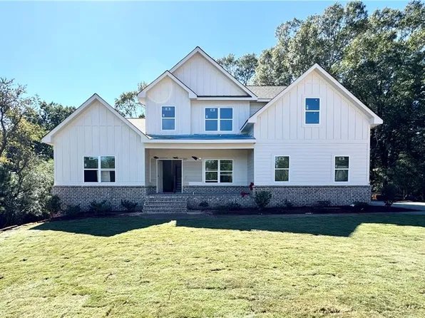 269 Tennessee Walker Way, Hoschton, GA 30548