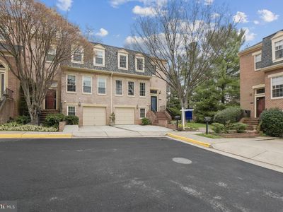 1421 McLean Mews Ct, Mc Lean, VA, 22101