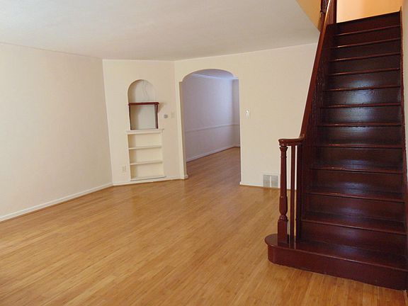 3rd image of 6723 Eastwood St