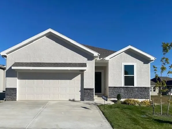 20908 W 190th Pl, Spring Hill, KS 66083