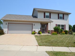 3896 Cobblestone Ct, Oshkosh, WI 54901