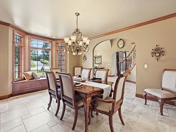 5th image of 47 Deer Hill Cir
