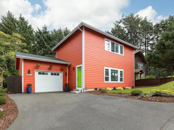 1858 SW Coast Ave, Lincoln City, OR 97367