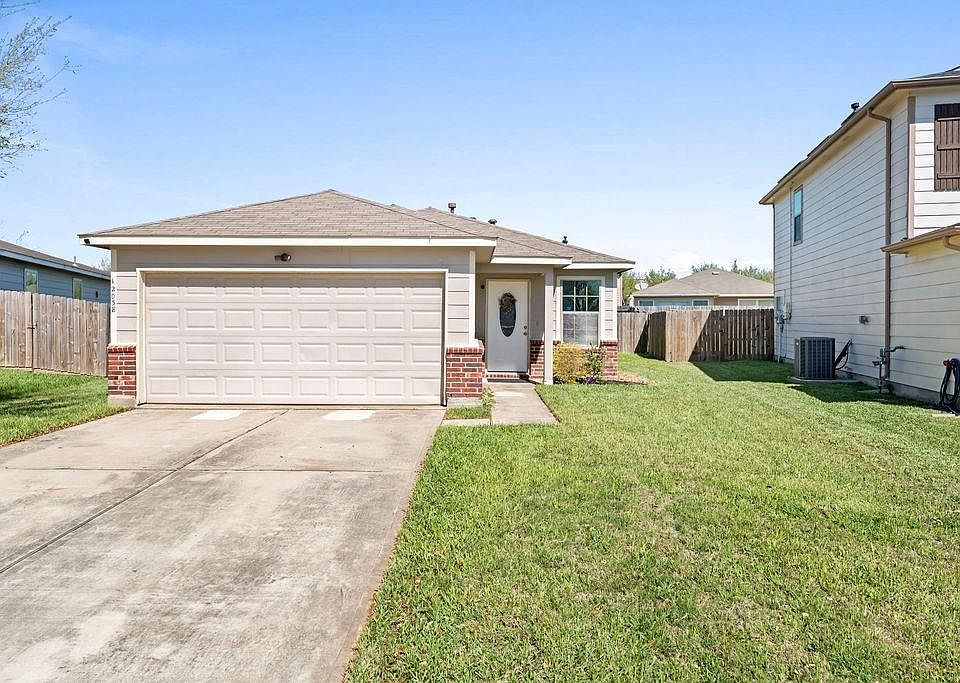 1st image of 12038 Helvick Crescent Ave