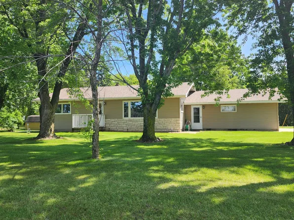 15036 10th St, Clear Lake, MN 55319