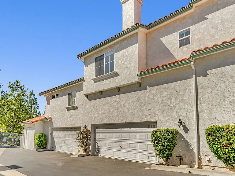 315 Westlake Vista Ln — Photo 52