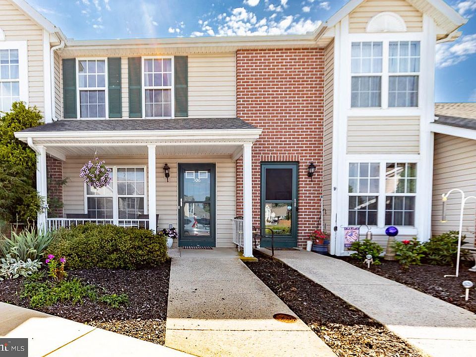1st image of 306 Fieldstone Ln