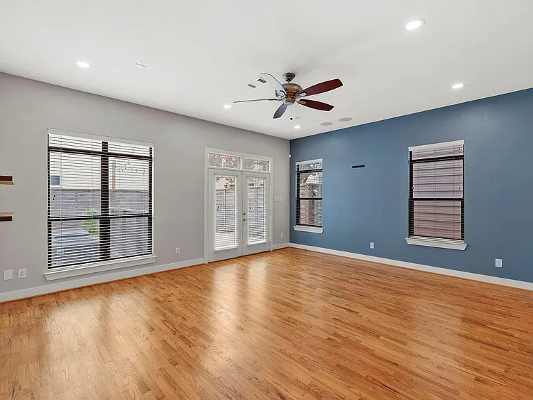 1410 Knox St — Photo 13