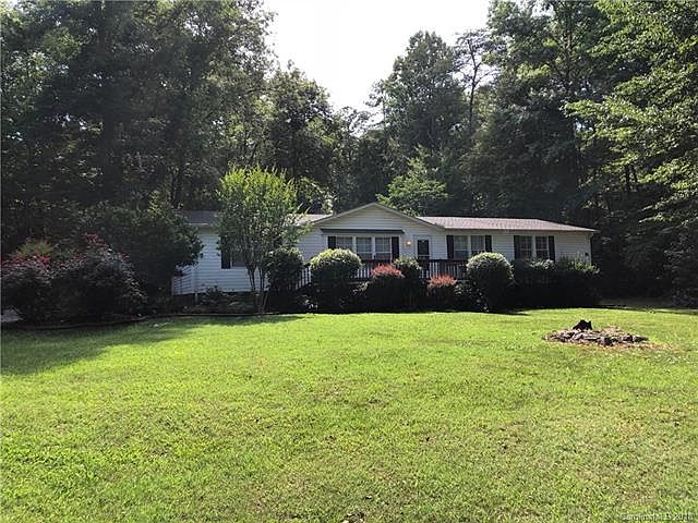 1st image of 3095 Hollywood Dr