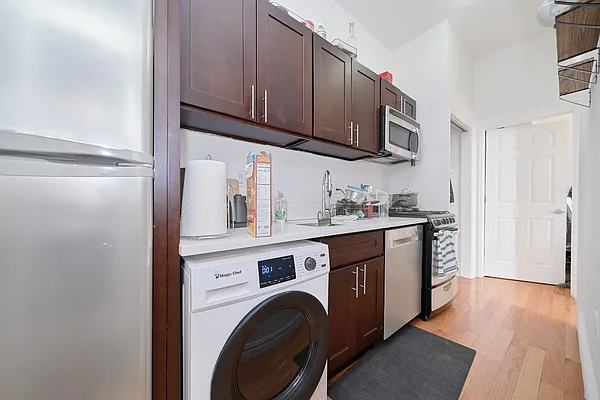 Rented by Living New York | media 11