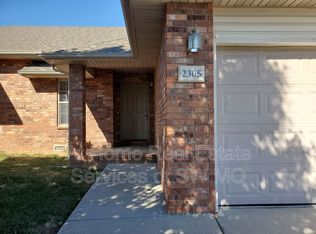 2305 W Parkview St, Ozark, MO 65721