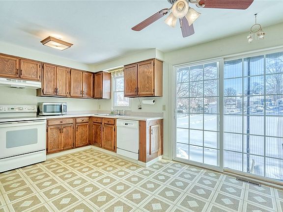 4th image of 85 Windsor Rd