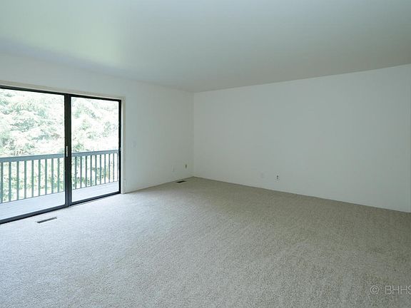 231 Durness Ct D-103