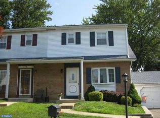 604 E Wiltshire Dr, Wallingford, PA 19086