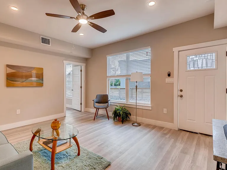 6810 Cruz St #2 — Photo 6