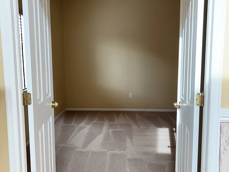 Office room at the main level