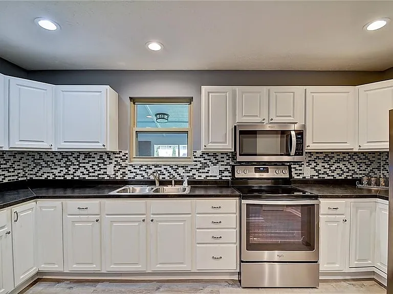 1108 N Morgantown Rd — Photo 9