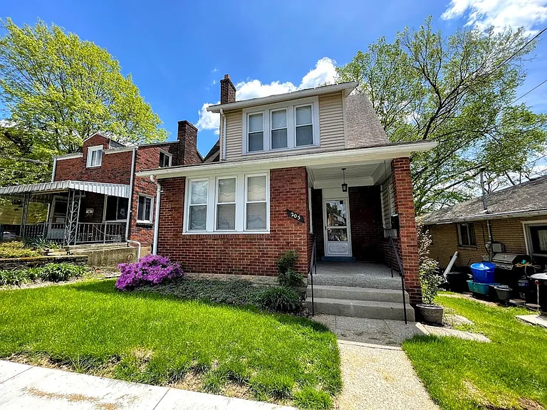 205 Van Wyck Ave — Photo 13