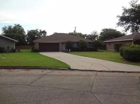 2709 Delta Dr, Port Arthur, TX 77642