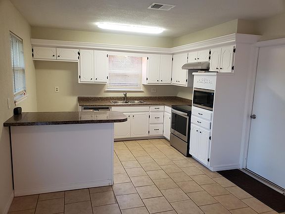 KITCHEN NEW STAINLESS STEEL APPLIANCES