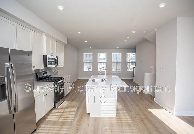 8 Foxwood Dr — Photo 8