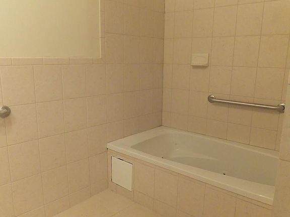 Spacious bathroom