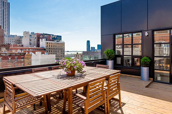 Sold by Compass | media 26