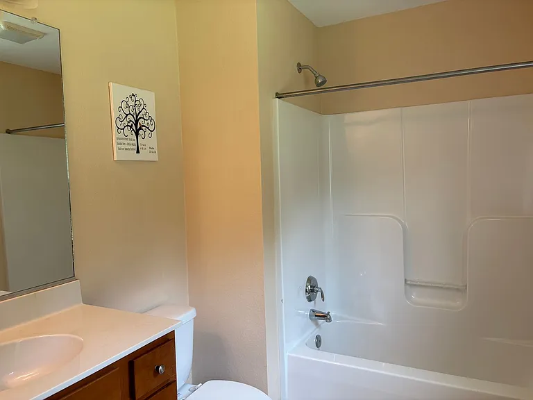 124 Deerfield Ln — Photo 18