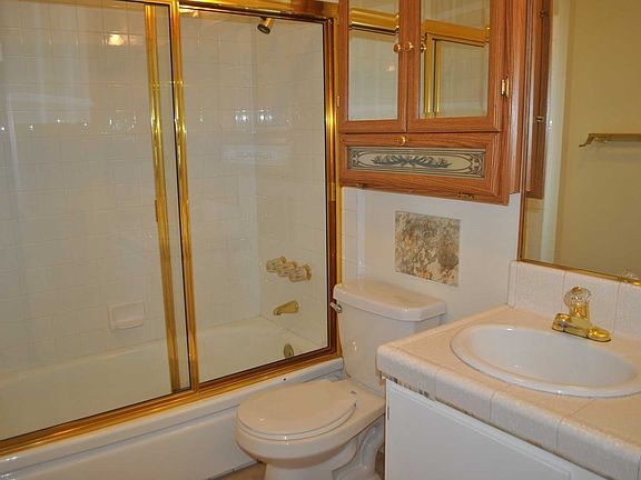 5th image of 18555 Collins St APT C17