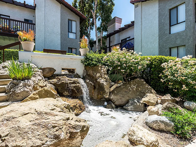Ridgecrest Apartments — Photo 38